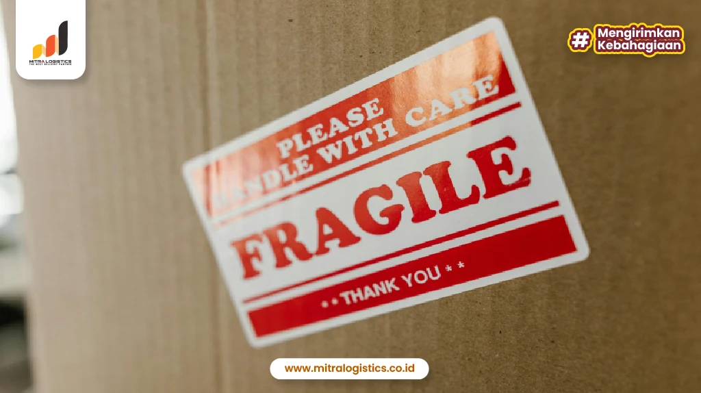 label fragile di box